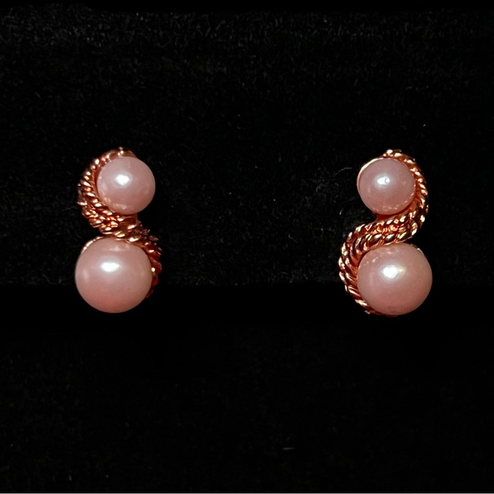 Avon Gold Tone Faux Pearl Earrings